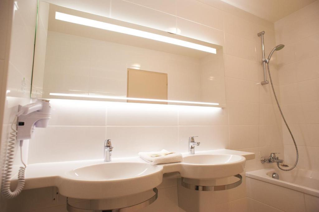 Hotel Spa Le Relais Du Bellay Montreuil-Bellay Εξωτερικό φωτογραφία